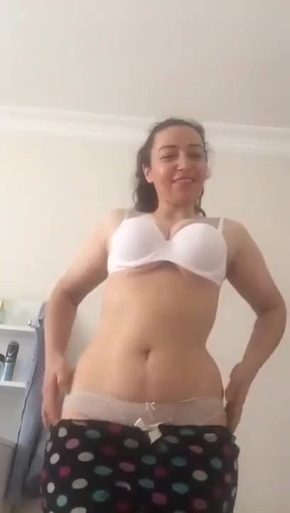 Free Turbanli Hatun Soyunuyor Porn Video