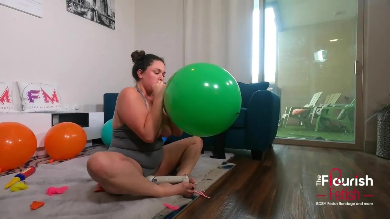 Free Balloon fetish by thick playgirl multiple orgasms Porn Video