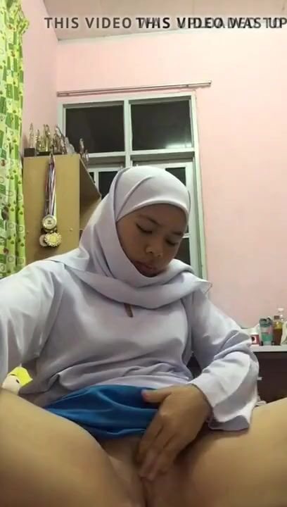 Free Awek Sekolah Menengah Tudung Melancap Porn Video