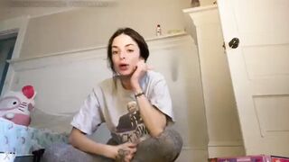 Twitch Streamer Downblouse Nip Slides In Crop Shirt OH MALE!!!