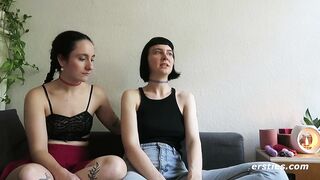 Ersties - Lesbische Modedesignerinnen aus Berlin fingern und lecken sich gegenseitig